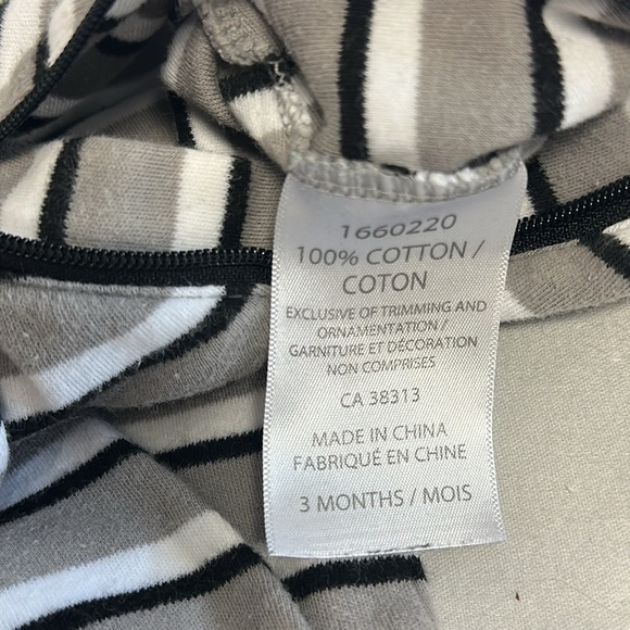 Tuffy - Cute Striped Baby Onesie Sleeper with Panda - Picture 3 of 3